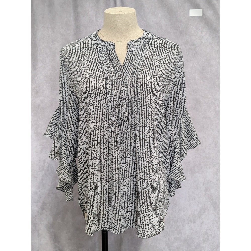 Vince Camuto Black White Geometric Print Ruffle Sleeve Blouse Top Small‎ (C175)